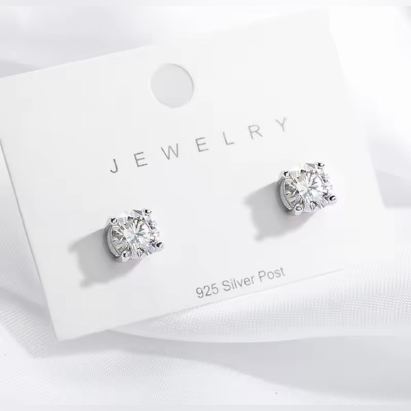 Real Moissanite Stud Earrings 14K White Gold Plated Sterling Silver 0.8 Diamond - Picture 3 of 5